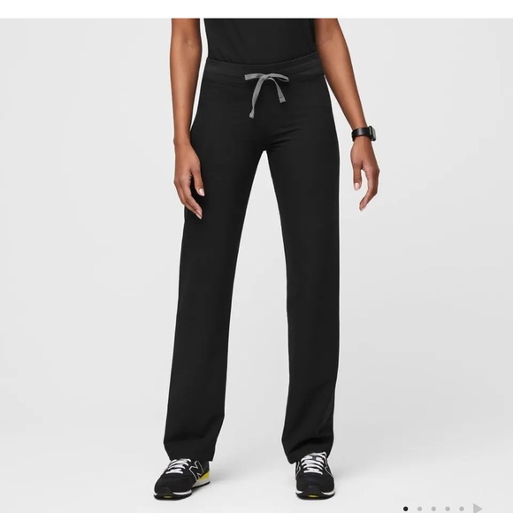Figs basic Livingston scrub pants. Size Medium Tall. Black. - Picture 1 of 2